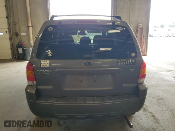 2005 Ford Escape Limited with VIN 1FMCU94125KD16158, listed as a Copart auction lot 62186025 with 213,370 mi miles and Salvage title. Bid and sale history available at DreamBid. Image 6.