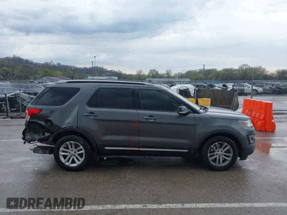 2016 Ford Explorer XLT with VIN 1FM5K7D87GGB32338, listed as a IAAI auction lot 41901509 with 89,304 mi miles. Bid and sale history available at carsss.com. Image 14.