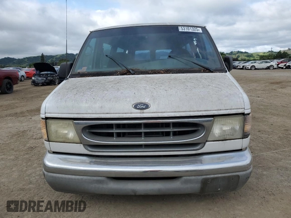 2001 Ford Econoline Passenger XL with VIN 1FBSS31L41HB19352, listed as a Copart auction lot 53101325 with 101,807 mi miles and Salvage title. Bid and sale history available at DreamBid. Image 5.