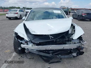2025 Tesla Model 3 Long Range с VIN 5YJ3E1EA7SF903675, выставлен на аукционе IAAI как лот 42056122 с пробегом 2 564 миль миль и . История ставок и продаж доступна на DreamBid. Изображение 6.