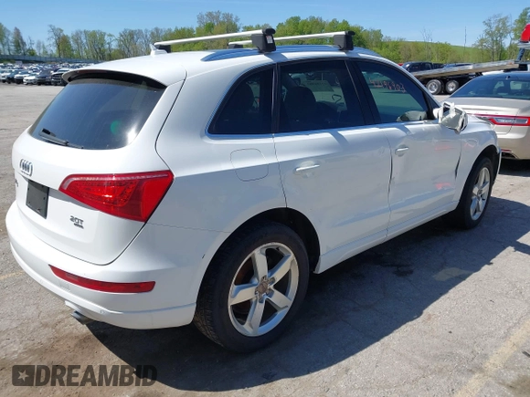 2012 Audi Q5 Premium Plus z VIN WA1LFAFP5CA001420, wystawiony jako IAAI lot #42196903 z przebiegiem 200 832 mil mil oraz . Historia ofert i sprzedaży dostępna na DreamBid. Obrazek 4.
