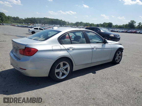 2015 BMW 3 Series 328i xDrive с VIN WBA3B5C53FP653530, выставлен на аукционе Copart как лот 61859315 с пробегом 92 041 миль миль и Списание • Salvage title. История ставок и продаж доступна на DreamBid. Изображение 3.