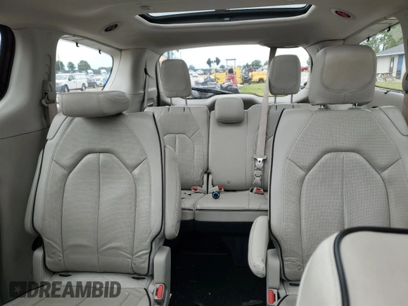 2021 Chrysler Pacifica Limited with VIN 2C4RC3GG2MR590636, listed as a Copart auction lot 56072515 with 87,040 mi miles and Clean title. Bid and sale history available at DreamBid. Image 10.