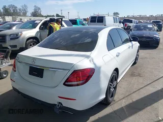 2019 Mercedes-Benz E-Class E 300 with VIN WDDZF4JB8KA566102, listed as a IAAI auction lot 41690183 with 89,085 mi miles. Bid and sale history available at carsss.com. Image 4.