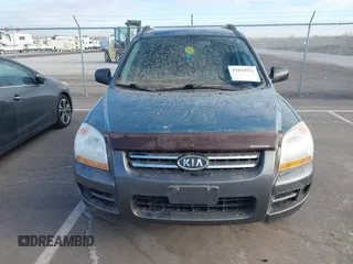 2008 Kia Sportage LX with VIN KNDJE723787521869, listed as a IAAI auction lot 41854551 with 167,997 mi miles. Bid and sale history available at carsss.com. Image 6.