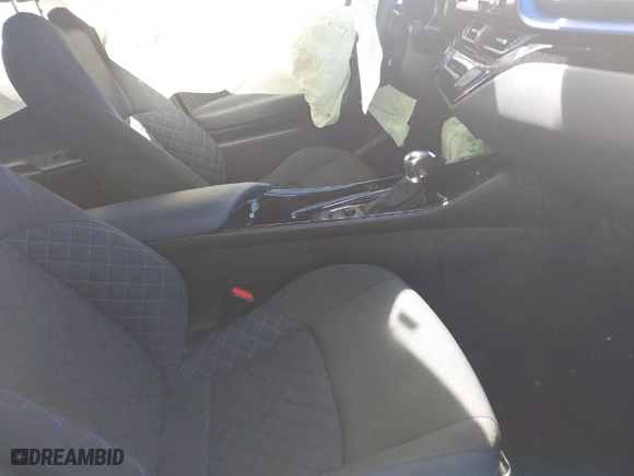 2022 Toyota C-HR XLE with VIN NMTKHMBX9NR142398, listed as a IAAI auction lot 41674949 with 20,312 mi miles. Bid and sale history available at carsss.com. Image 5.