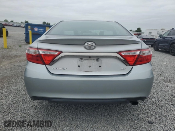 2015 Toyota Camry XLE z VIN 4T1BF1FK2FU043676, wystawiony jako Copart lot #55068485 z przebiegiem 120 629 mil mil oraz Szkoda całkowita • Salvage title. Historia ofert i sprzedaży dostępna na DreamBid. Obrazek 6.