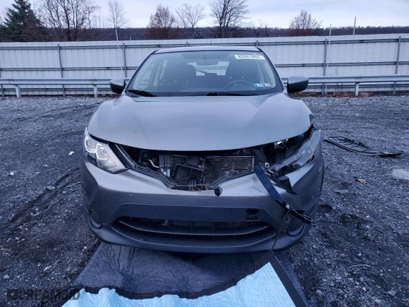 2019 Nissan Rogue Sport S with VIN JN1BJ1CR4KW621556, listed as a Copart auction lot 82691864 with 0 mi miles and Salvage Title. Bid and sale history available at carsss.com. Image 5.