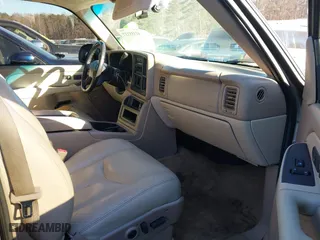 2003 Chevrolet Tahoe LS with VIN 1GNEC13Z03J145204, listed as a IAAI auction lot 41355337 with 245,498 mi miles. Bid and sale history available at carsss.com. Image 5.