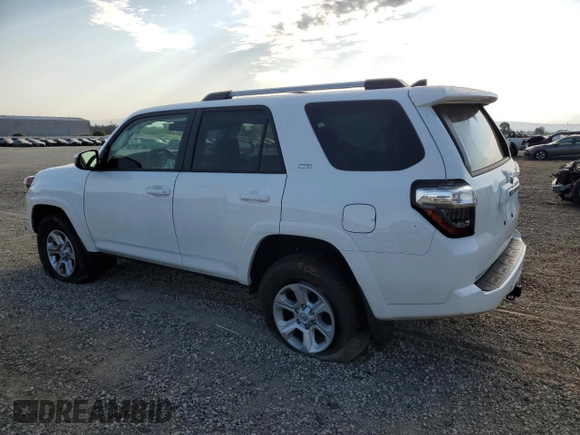 2024 Toyota 4Runner SR5 z VIN JTEMU5JR5R6292041, wystawiony jako Copart lot #59817895 z przebiegiem 9 451 mil mil oraz Szkoda całkowita • Salvage title. Historia ofert i sprzedaży dostępna na DreamBid. Obrazek 2.