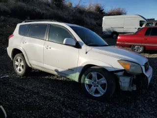2006 Toyota RAV4 Sport with VIN JTMBK32V165001389, listed as a Copart auction lot 44011215 with 167,530 mi miles and Clean Title. Bid and sale history available at carsss.com. Image 4.