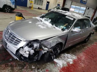 2006 Cadillac DTS w/1SC with VIN 1G6KD57Y26U106573, listed as a Copart auction lot 45305215 with 109,601 mi miles and Salvage Title. Bid and sale history available at carsss.com. Image 1.