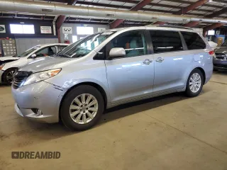 2012 Toyota Sienna XLE with VIN 5TDDK3DC6CS033619, listed as a Copart auction lot 52603245 with 225,740 mi miles and Clean Title. Bid and sale history available at carsss.com. Image 1.
