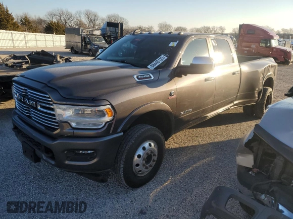 2021 Ram 3500 Laramie with VIN 3C63RRJL1MG528252, listed as a Copart auction lot 88440125 with 305,626 mi miles and Clean Title. Bid and sale history available at carsss.com. Image 1.