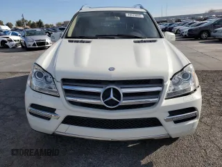 2012 Mercedes-Benz GL 450 z VIN 4JGBF7BE4CA761617, wystawiony jako Copart lot #48529805 z przebiegiem 194 676 mil mil oraz Szkoda całkowita • Salvage title. Historia ofert i sprzedaży dostępna na DreamBid. Obrazek 5.