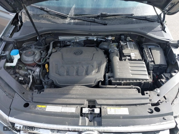 2020 Volkswagen Tiguan SEL Premium R-Line with VIN 3VV4B7AX2LM150484, listed as a IAAI auction lot 40675784 with 37,757 mi miles. Bid and sale history available at carsss.com. Image 10.