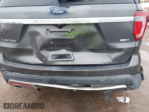 2016 Ford Explorer Limited with VIN 1FM5K8F89GGC40530, listed as a IAAI auction lot 41450178 with 146,157 mi miles. Bid and sale history available at carsss.com. Image 6.