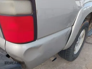 2005 Chevrolet Suburban LS with VIN 3GNEC16Z85G157682, listed as a IAAI auction lot 41508025 with 257,001 mi miles and . Bid and sale history available at DreamBid. Image 6.