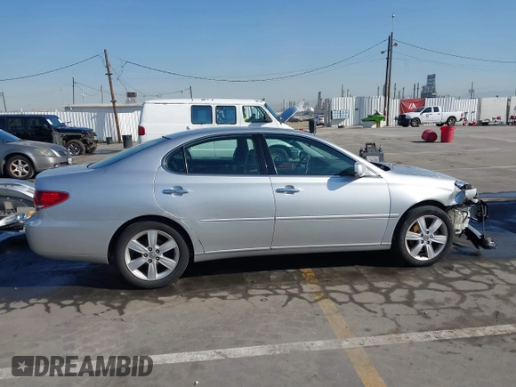 2005 Lexus ES with VIN JTHBA30G355122428, listed as a IAAI auction lot 41850856 with 159,368 mi miles. Bid and sale history available at carsss.com. Image 13.