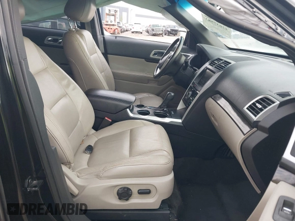 2014 Ford Explorer Limited with VIN 1FM5K7F84EGB68627, listed as a IAAI auction lot 42037583 with 171,436 mi miles and . Bid and sale history available at carsss.com. Image 5.