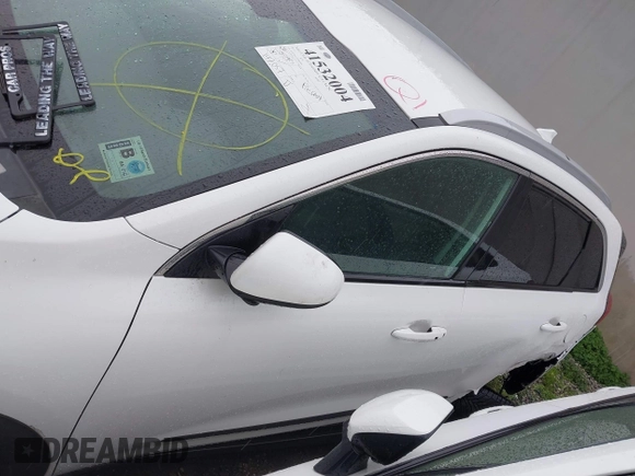 2017 Kia Niro FE with VIN KNDCB3LC2H5085064, listed as a IAAI auction lot 41532004 with 147,057 mi miles. Bid and sale history available at carsss.com. Image 15.