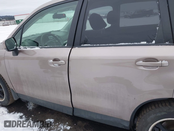 2014 Subaru Forester 2.5i Premium with VIN JF2SJACC3EG414875, listed as a IAAI auction lot 41450947 with 210,937 mi miles. Bid and sale history available at carsss.com. Image 13.