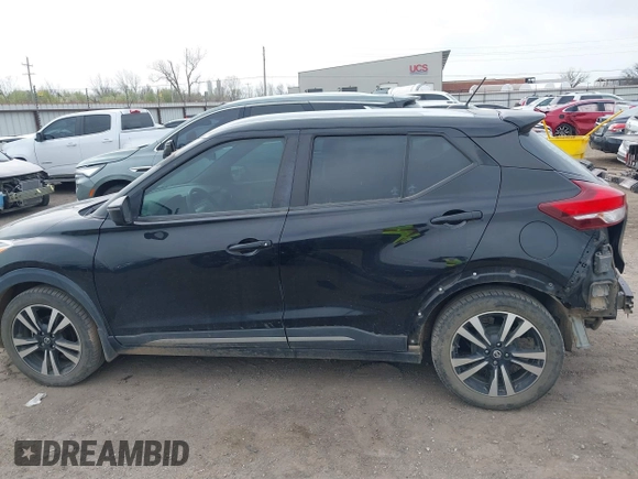 2019 Nissan Kicks SR with VIN 3N1CP5CU1KL556105, listed as a IAAI auction lot 41829091 with 120,639 mi miles. Bid and sale history available at carsss.com. Image 15.