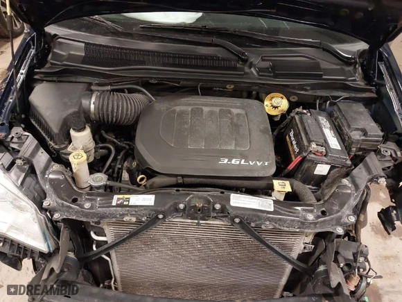 2015 Chrysler Town & Country Touring with VIN 2C4RC1BG1FR638495, listed as a IAAI auction lot 41665243 with 121,063 mi miles. Bid and sale history available at carsss.com. Image 10.