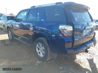 2020 Toyota 4Runner SR5 with VIN JTEBU5JR8L5777990, listed as a IAAI auction lot 41582185 with 37,862 mi miles. Bid and sale history available at carsss.com. Image 3.