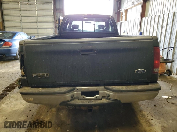 2001 Ford Super Duty F-250 XL with VIN 1FTNX21L81ED76472, listed as a Copart auction lot 46897535 with 124,250 mi miles and Salvage Title. Bid and sale history available at carsss.com. Image 6.