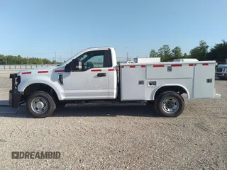 2017 Ford Super Duty F-250 SRW XLT with VIN 1FTBF2BT9HEC33223, listed as a IAAI auction lot 41980301 with 338,522 mi miles. Bid and sale history available at carsss.com. Image 14.