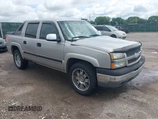 2005 Chevrolet Avalanche LS z VIN 3GNEC12Z75G226853, wystawiony jako IAAI lot #42358802 z przebiegiem 152 375 mil mil oraz . Historia ofert i sprzedaży dostępna na DreamBid. Obrazek 1.