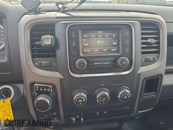 2023 Ram 1500 Tradesman z VIN 3C6RR7KG0PG675750, wystawiony jako IAAI lot #42566385 z przebiegiem 41 272 mil mil oraz . Historia ofert i sprzedaży dostępna na DreamBid. Obrazek 2.
