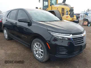 2022 Chevrolet Equinox LS z VIN 2GNAXHEV0N6136170, wystawiony jako IAAI lot #42111376 z przebiegiem 31 828 mil mil oraz . Historia ofert i sprzedaży dostępna na DreamBid. Obrazek 1.
