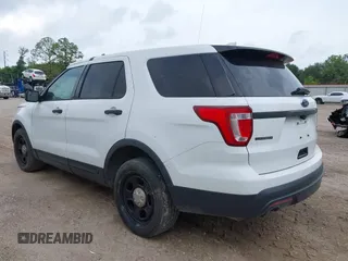 2016 Ford Police Interceptor Utility z VIN 1FM5K8AR5GGC67532, wystawiony jako IAAI lot #42183690 z przebiegiem 116 244 mil mil oraz . Historia ofert i sprzedaży dostępna na DreamBid. Obrazek 3.