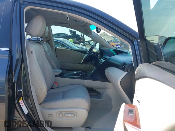2011 Lexus RX 350 z VIN 2T2ZK1BA2BC045877, wystawiony jako IAAI lot #42238619 z przebiegiem 155 442 mil mil oraz . Historia ofert i sprzedaży dostępna na DreamBid. Obrazek 5.