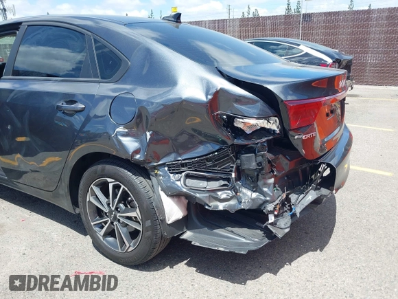 2023 Kia Forte LXS z VIN 3KPF24ADXPE608509, wystawiony jako IAAI lot #42257038 z przebiegiem 19 283 mil mil oraz . Historia ofert i sprzedaży dostępna na DreamBid. Obrazek 6.