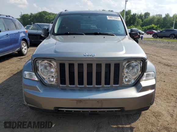 2012 Jeep Liberty Sport z VIN 1C4PJMAK1CW120233, wystawiony jako Copart lot #59922665 z przebiegiem 85 217 mil mil oraz Czysty tytuł • Clean title. Historia ofert i sprzedaży dostępna na DreamBid. Obrazek 5.