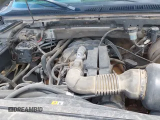 2002 Ford F-150 XL z VIN 1FTRX17212NB91563, wystawiony jako IAAI lot #42762900 z przebiegiem 185 485 mil mil oraz . Historia ofert i sprzedaży dostępna na DreamBid. Obrazek 12.