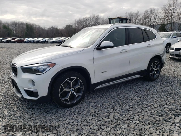 2017 BMW X1 xDrive28i with VIN WBXHT3C32H5F76601, listed as a Copart auction lot 49889965 with 95,655 mi miles and Salvage Title. Bid and sale history available at carsss.com. Image 1.