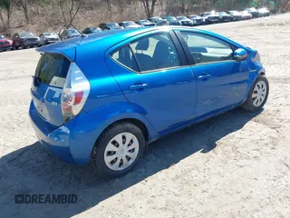 2012 Toyota Prius One z VIN JTDKDTB38C1527448, wystawiony jako IAAI lot #42070550 z przebiegiem Nie podano mil oraz . Historia ofert i sprzedaży dostępna na DreamBid. Obrazek 4.