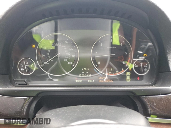 2014 BMW 5 Series 535d xDrive with VIN WBAFV3C52ED684275, listed as a Copart auction lot 58076785 with 90,395 mi miles and Salvage title. Bid and sale history available at DreamBid. Image 9.