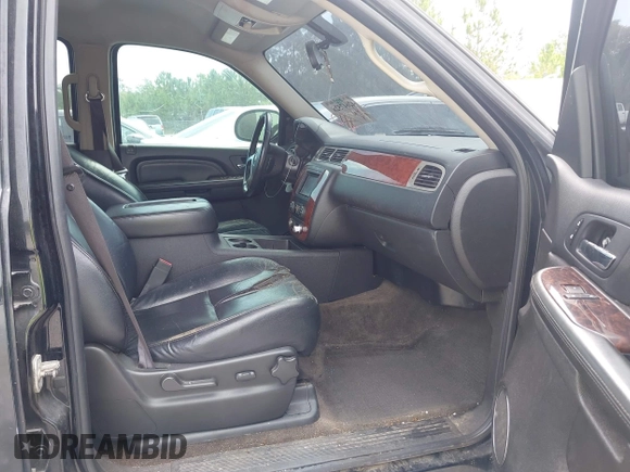 2011 Chevrolet Tahoe LS with VIN 1GNSCAE07BR278849, listed as a IAAI auction lot 42647528 with 194,920 mi miles and . Bid and sale history available at DreamBid. Image 5.