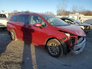 2024 Toyota Sienna LE with VIN 5TDKSKFC2RS147964, listed as a Copart auction lot 87694945 with 4,604 mi miles and Salvage Title. Bid and sale history available at carsss.com. Image 4.