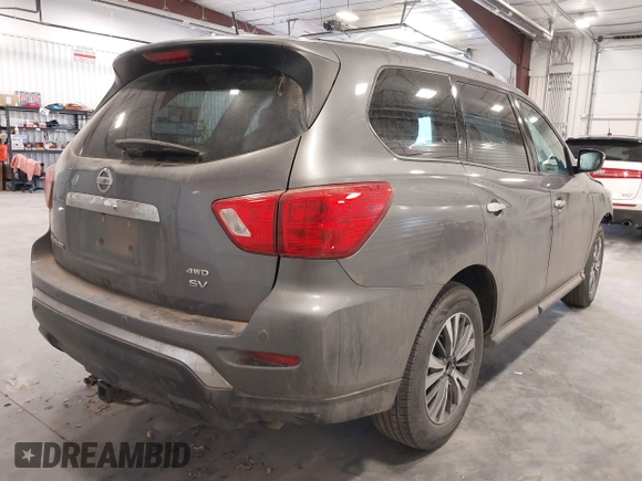 2017 Nissan Pathfinder SV with VIN 5N1DR2MM6HC662994, listed as a IAAI auction lot 41770431 with 184,485 mi miles. Bid and sale history available at carsss.com. Image 4.
