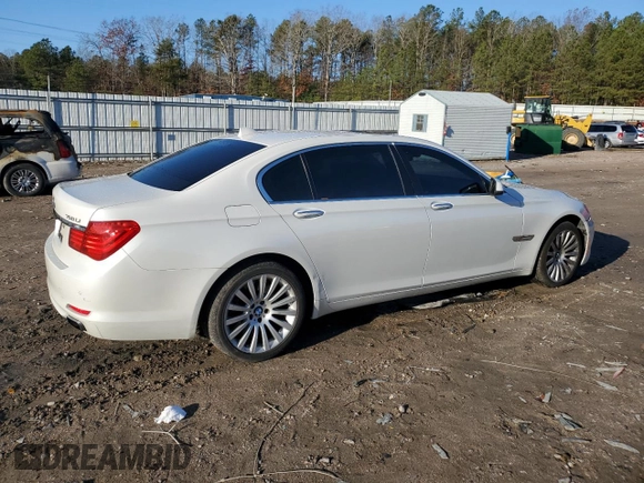 2010 BMW 7 Series 750Li xDrive z VIN WBAKC8C51AC430722, wystawiony jako Copart lot #85782774 z przebiegiem 127 361 mil mil oraz Szkoda całkowita • Salvage title. Historia ofert i sprzedaży dostępna na DreamBid. Obrazek 3.