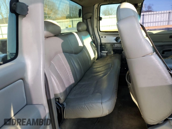 2000 Chevrolet Silverado 1500 LS with VIN 2GCEK19TXY1379480, listed as a Copart auction lot 43135855 with 0 mi miles and Salvage Title. Bid and sale history available at carsss.com. Image 10.