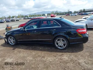 2011 Mercedes-Benz E-Class E 350 Luxury with VIN WDDHF5GB2BA356992, listed as a IAAI auction lot 41928058 with 125,525 mi miles. Bid and sale history available at carsss.com. Image 15.