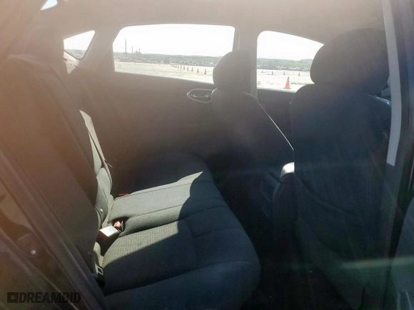 2015 Nissan Sentra SV with VIN 3N1AB7AP3FY331286, listed as a Copart auction lot 52158565 with 144,859 mi miles and Clean Title. Bid and sale history available at carsss.com. Image 10.