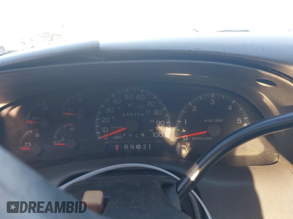 1997 Ford F-150 z VIN 1FTDF176XVNA86993, wystawiony jako IAAI lot #40938916 z przebiegiem 259 755 mil mil oraz . Historia ofert i sprzedaży dostępna na DreamBid. Obrazek 7.